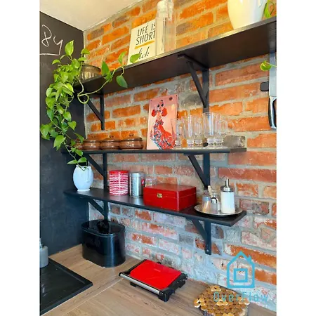 Vinyl - Charming Place, 15 Minutes To Old Town & Seaside Kwatera prywatna
